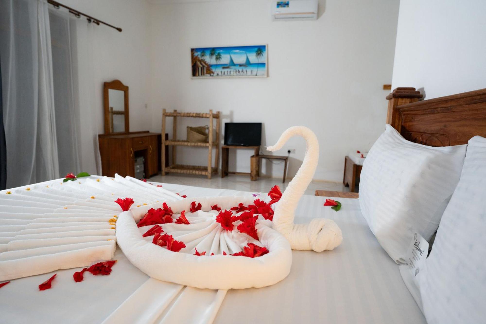 Bella Vista Resort Zanzibar キジカジ エクステリア 写真